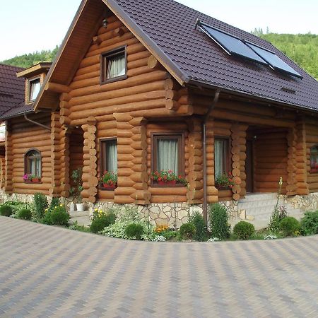 Cabana Piatra Runcului Vatra Moldoviţei Exteriör bild