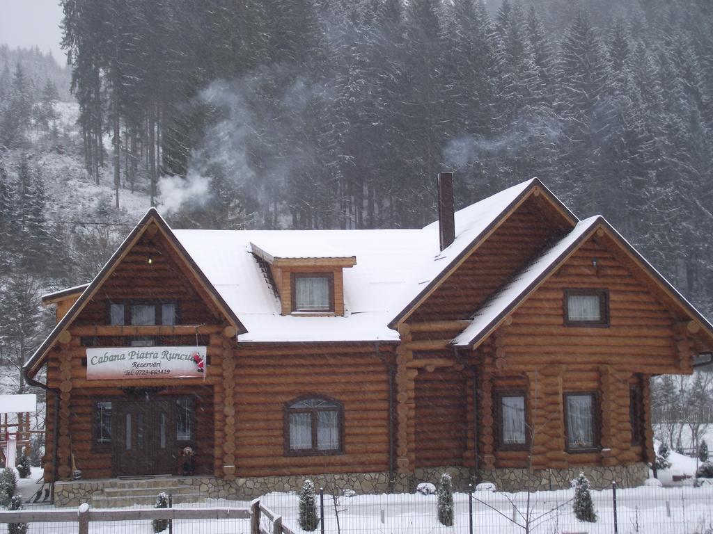Cabana Piatra Runcului Vatra Moldoviţei Exteriör bild