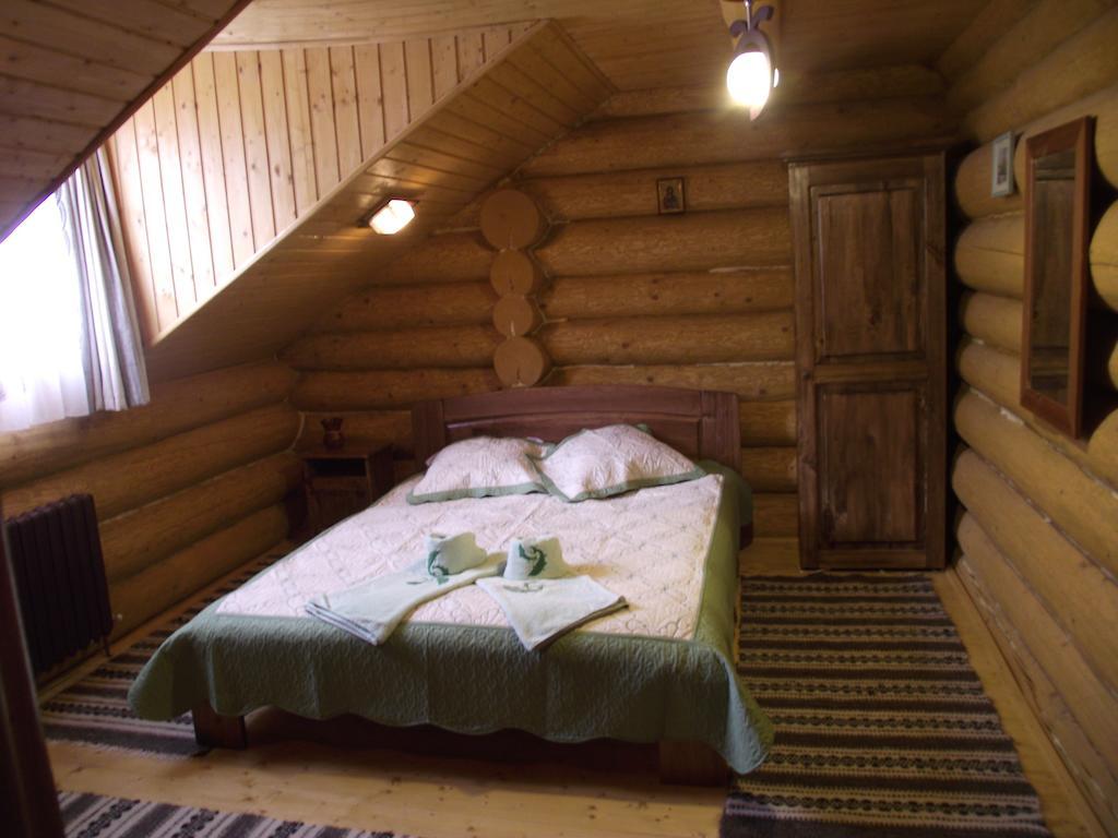 Cabana Piatra Runcului Vatra Moldoviţei Exteriör bild