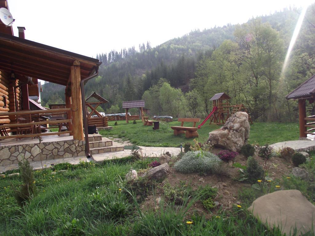 Cabana Piatra Runcului Vatra Moldoviţei Exteriör bild