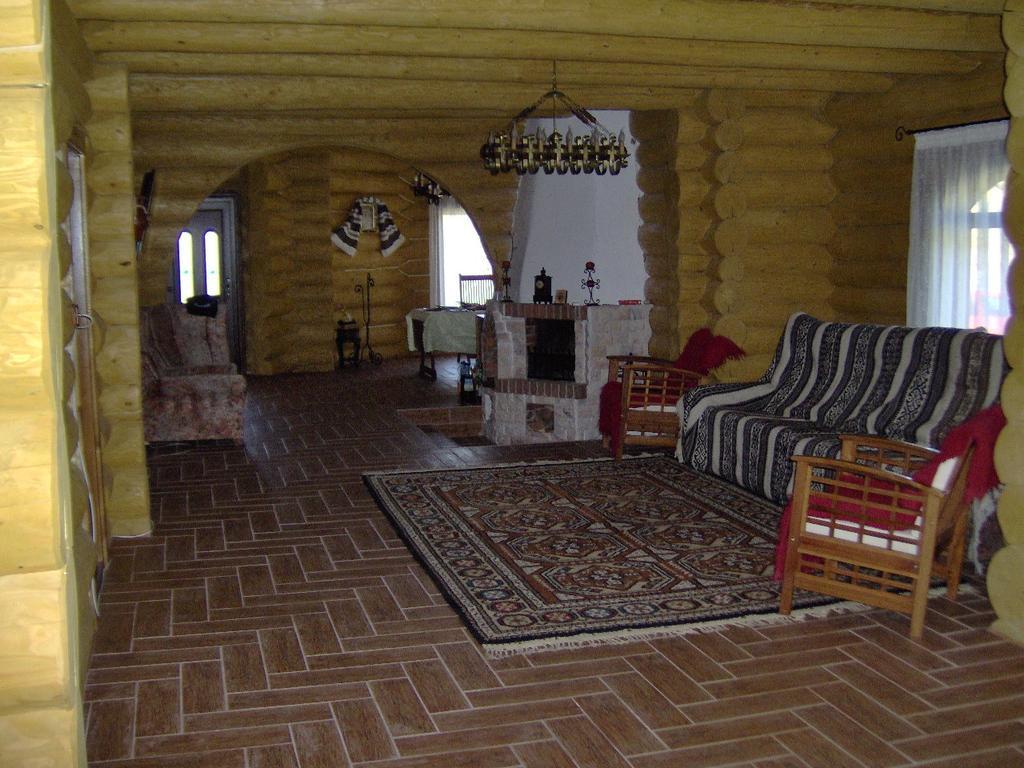 Cabana Piatra Runcului Vatra Moldoviţei Exteriör bild