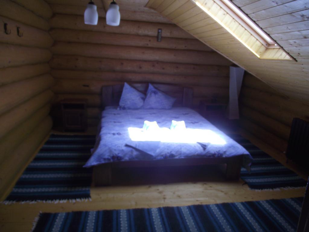 Cabana Piatra Runcului Vatra Moldoviţei Exteriör bild