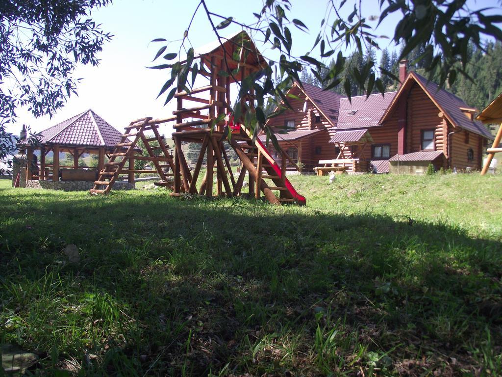 Cabana Piatra Runcului Vatra Moldoviţei Exteriör bild